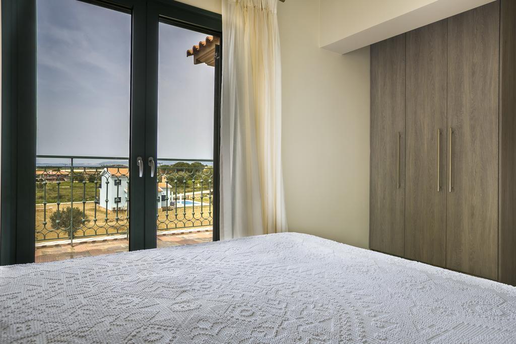 Pleiades Luxury Villa スヴォロナータ エクステリア 写真