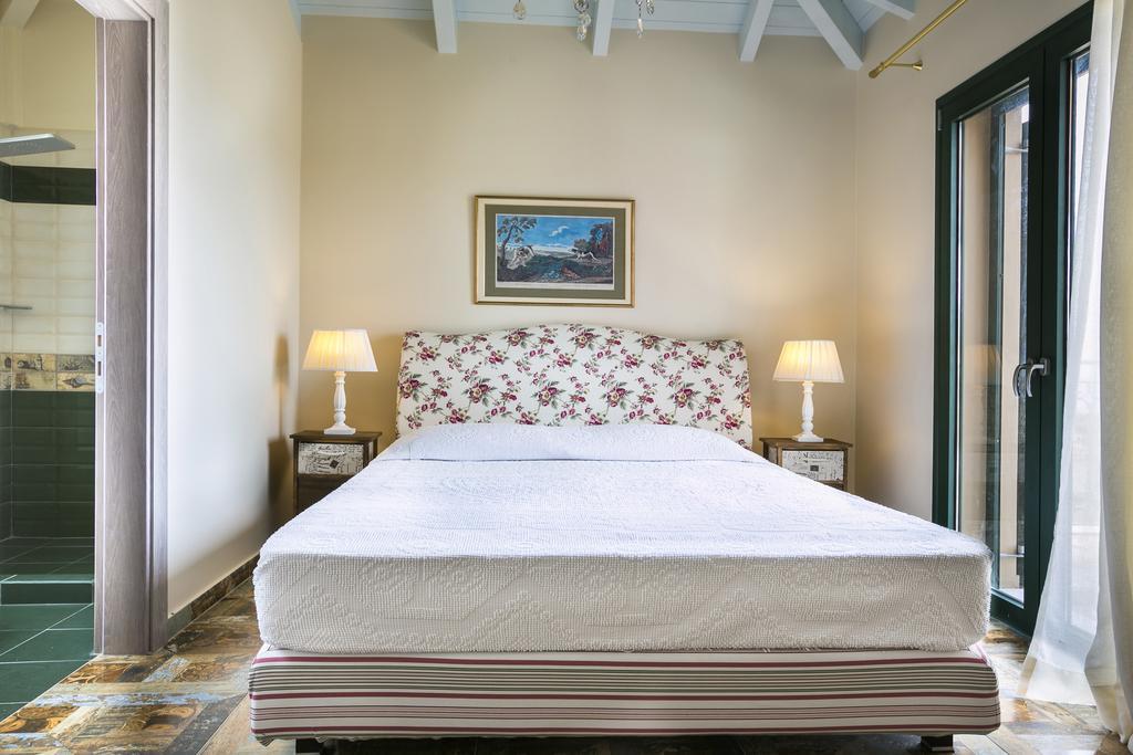 Pleiades Luxury Villa スヴォロナータ エクステリア 写真