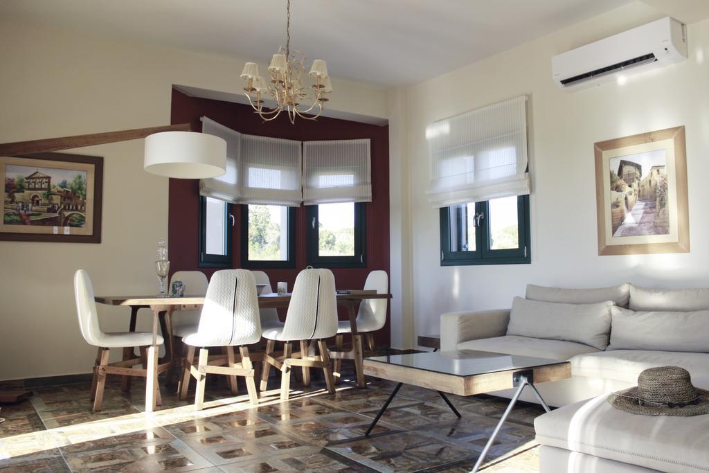 Pleiades Luxury Villa スヴォロナータ エクステリア 写真